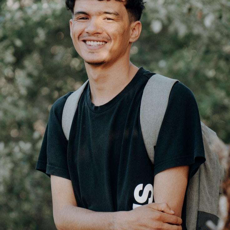 Morgan Li, Client Relations Director, discussing corporate gifting strategy with business clients